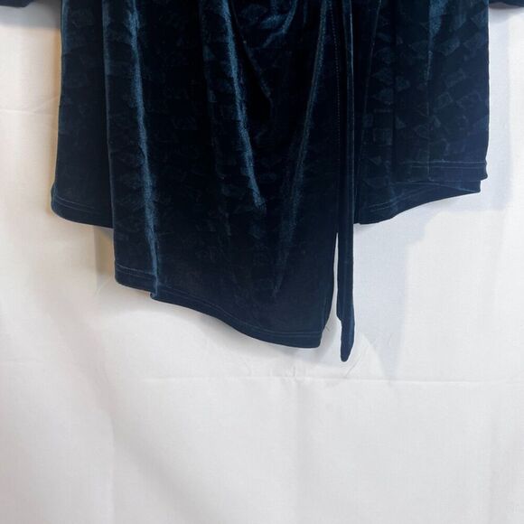 Beacon Apparel Green Velvet Faux Wrap w/ Ring Vneck Blouse Size 2X - Picture 7 of 12